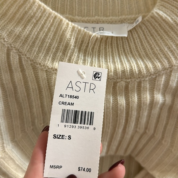 ASTR Mock Neck Bolero Sweater - cream - Picture 4 of 4